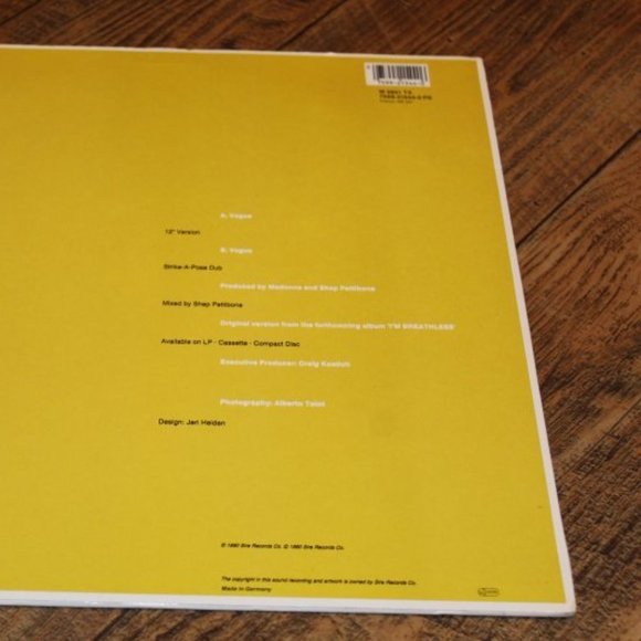 RARE Madonna Vogue 12" Record Maxi Single Vinyl w/ Rare Banned Poster - Picture 10 of 10